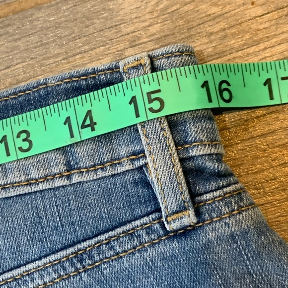 Adorable Loft Cutoff Denim Shorts- like new! Size 28 - Picture 10 of 10